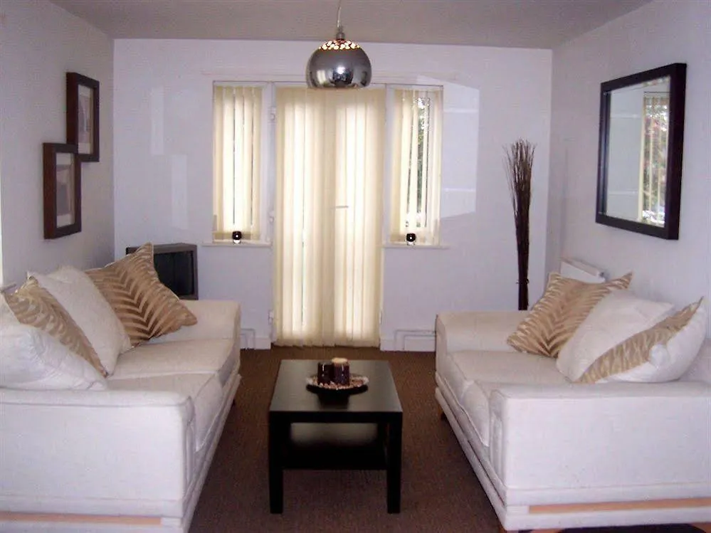 Oyo Arinza Apartments, Liverpool United Kingdom