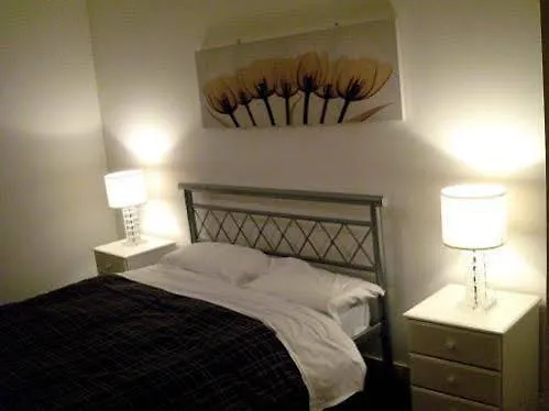 Hotel Oyo Arinza Apartments, Liverpool